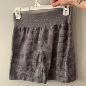 NVGTN Camo Shorts in Gray